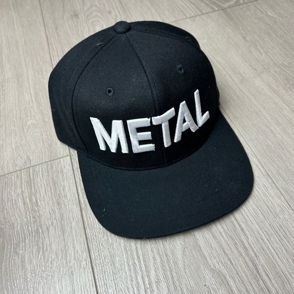 METAL HAT - Picture 2 of 4